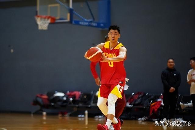 米兰体育湖人终于开窍!欲3换1引进顶级内线,三巨头成雏形,詹姆斯尴尬