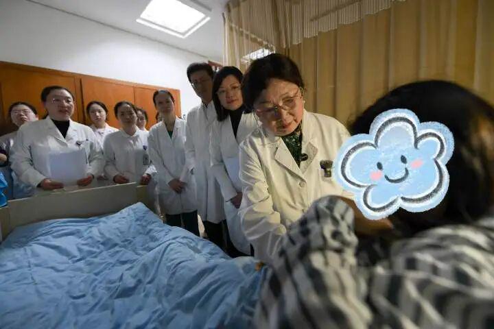 米兰体育中国一日两男两女喜赢球,张帅抽中强敌,亚历娃凭退赛礼止五连败